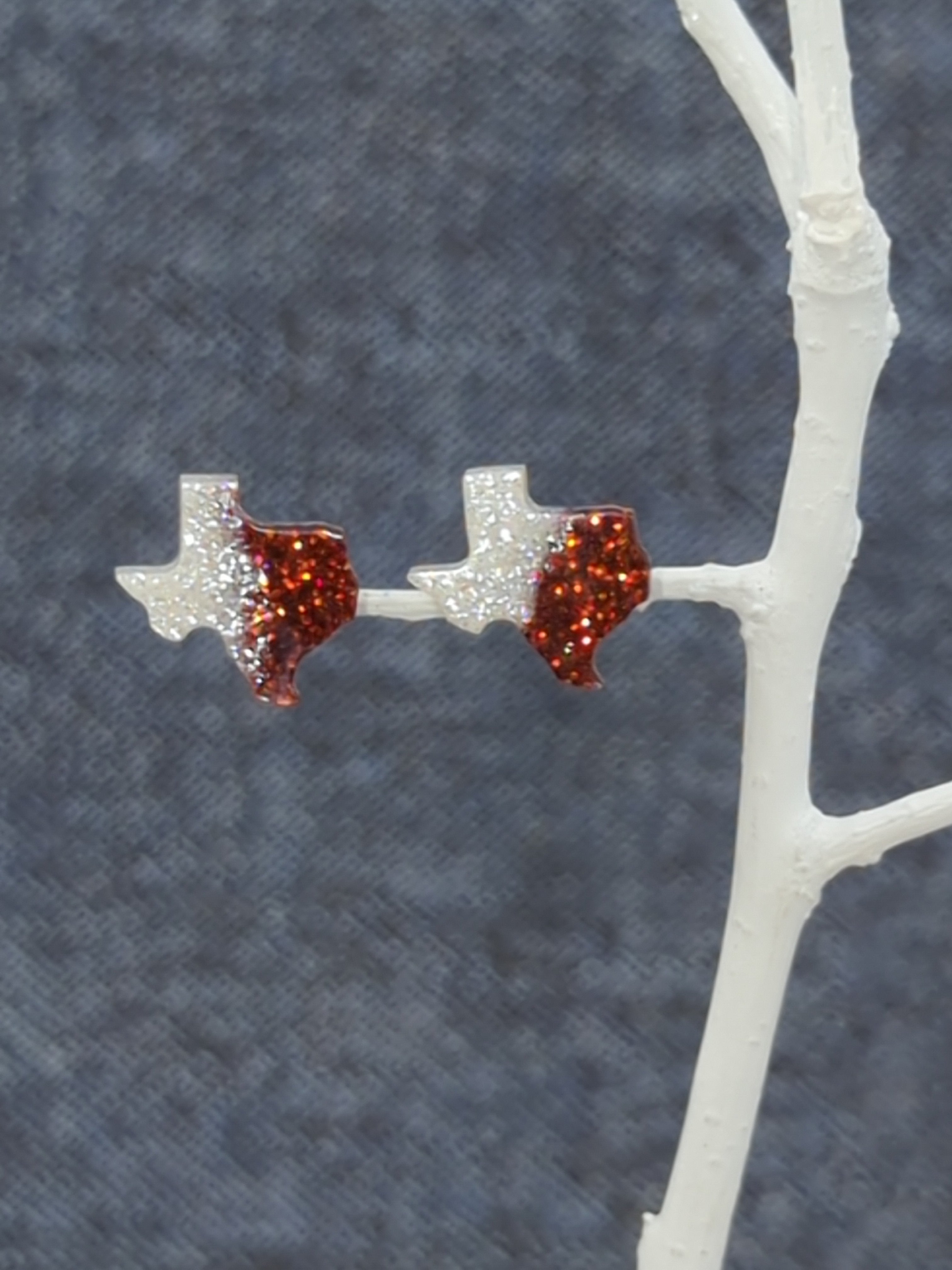 Texas Stud Resin Earrings (White/Burnt Orange Split)